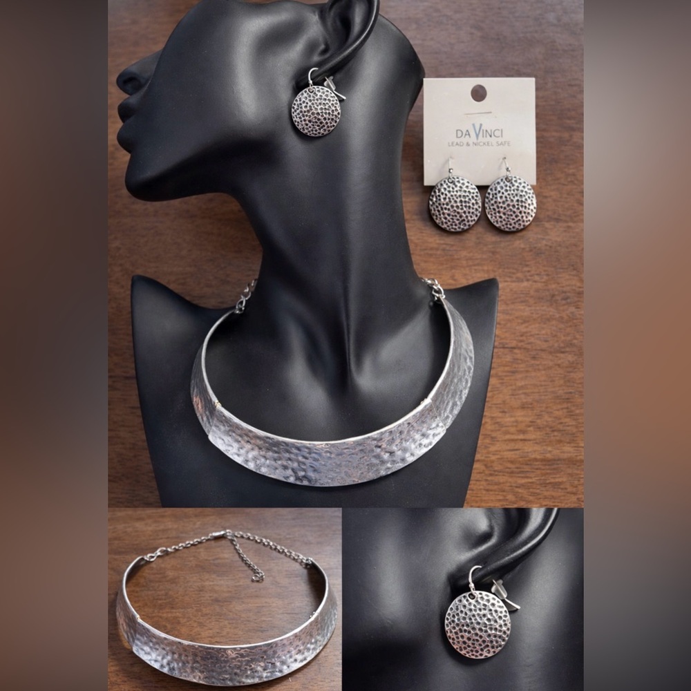 DaVinci Textured Silver Necklace and Earring Set